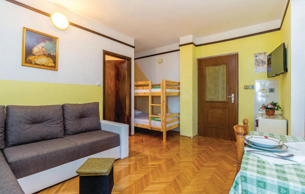 Apartments Anita Sibinj Krmpotski Extérieur photo